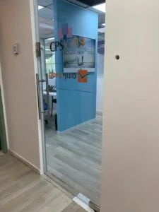 חוץ (1)